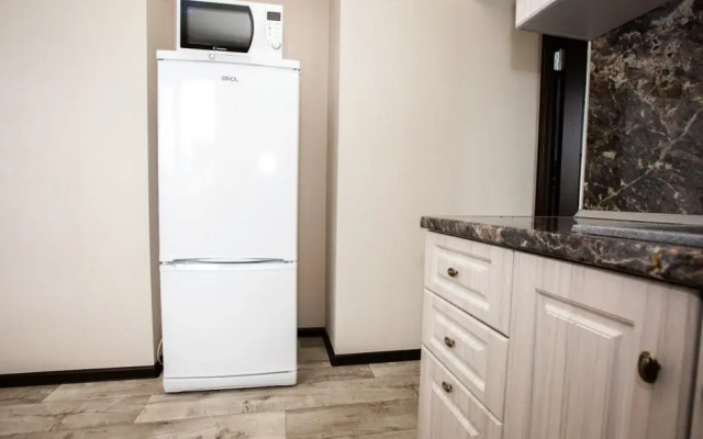 Апартаменты В частном доме Титова 28/2