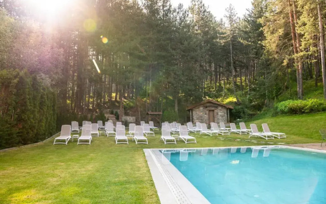 Resort Kashmir Wellness & SPA Hotel Adults Only