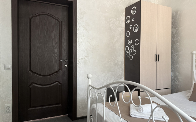 Gostevye Domiki U Termalnykh Istochnikov Ot Travel Khotels Anturazh Guest House