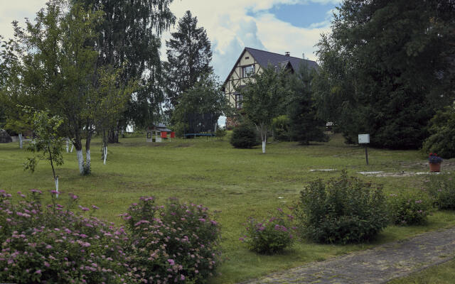 Гостевой дом Усадьба Земляничная