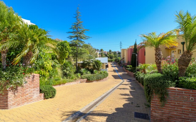 Mirador Del Higueron Apartments