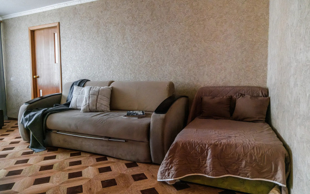 Апартаменты Двухкомнатные по Авиаторов 7