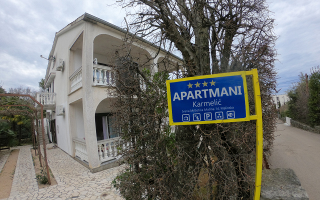 Karmelic Apartments