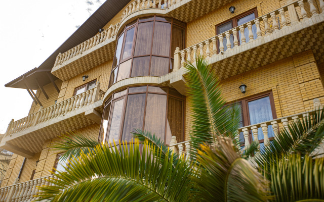 Zolotaya Podkova Guest House