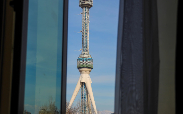 Expo Hotel