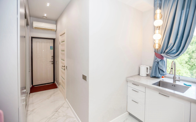 U Morya S Basseinom v Zhk Solnechniy apt31 Apartment