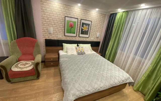 Апартаменты с 1 комнатой с новым ремонтом (КВАРТИРА51)