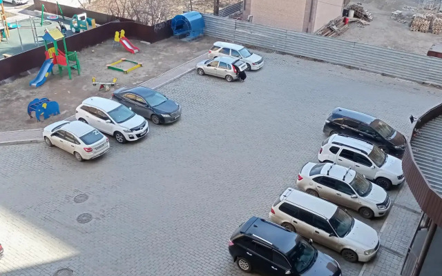 Nekrasova 18 Flat