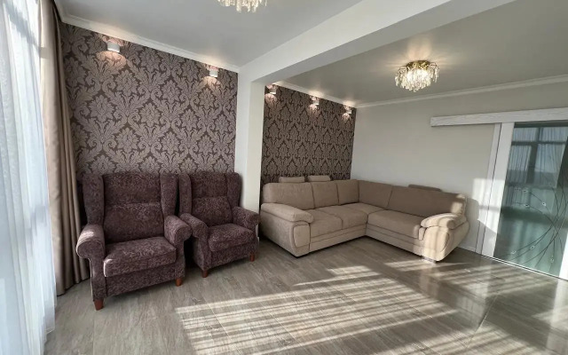 Na Pereulke Gorykogo 18 Flat