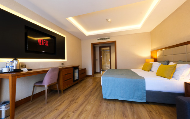 Endless Art Hotel