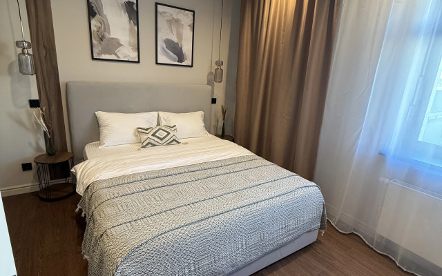 Апартаменты  однокомнатные у набережной в Центре Города