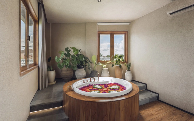 Курортный отель Sini Vie Resort & Spa Seminyak by Ini Vie Hospitality