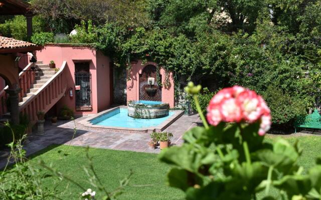 Отель Tres Fuentes Rotamundos