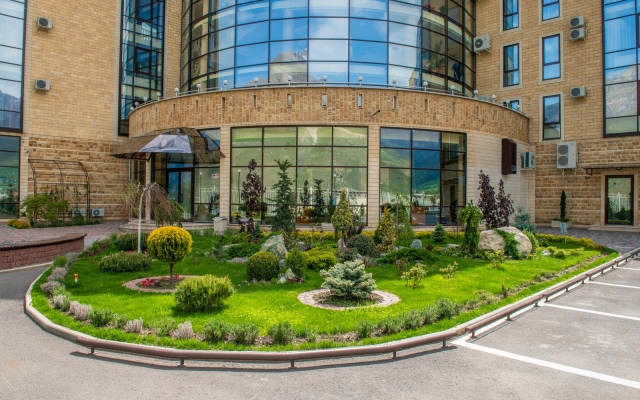 Roza Vetrov Hotel