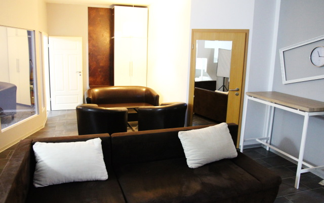 Caplex Apartments