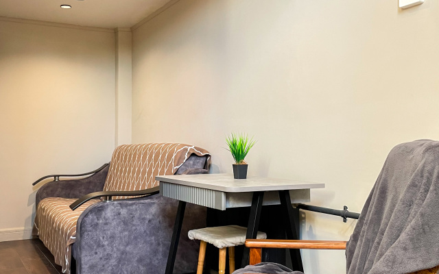 Sovremennyye uyutnyye dvukhurovnevyye 226 Apartments