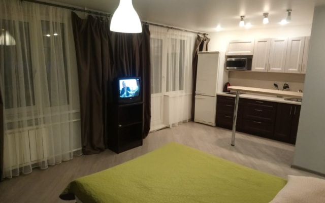 Dobryie Sutki Na Hohryakova Apartments