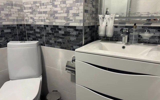 Uyutnaya Studiya S Balkonom Vozle Morya Flat