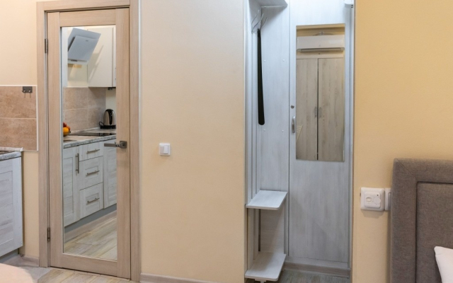 Stil'naya MORENT 25 kv. m na 7 etazhe v ZHK «Sorrento Park» Apartments