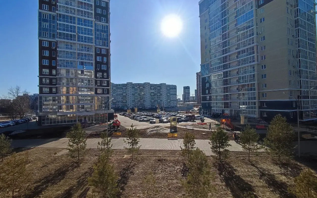V Tsentre Svetlaya Uyutnaya Ryadom S Parkom Flat
