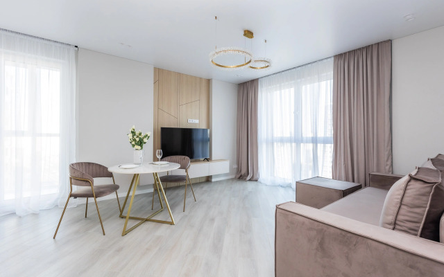 Na Prospekte Dzerzhinskogo Apartments