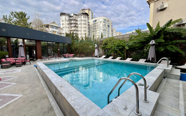 Senator Hotel