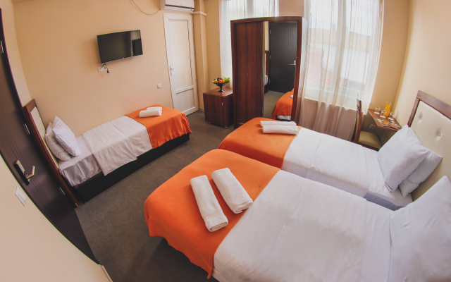 Rogas Home Hotel