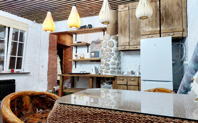 Srednevekovaya Berloga Vozle Taverny S Otdelnym Vkhodom Apartments