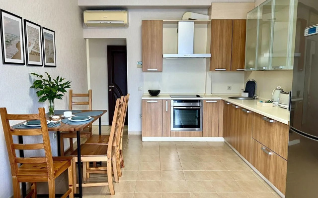 Na Internatsionalnoy Ulitsa 3/1 Flat