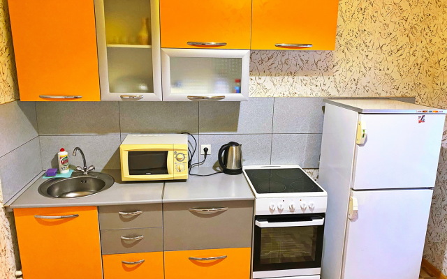 Апартаменты 1-к Республики 33А