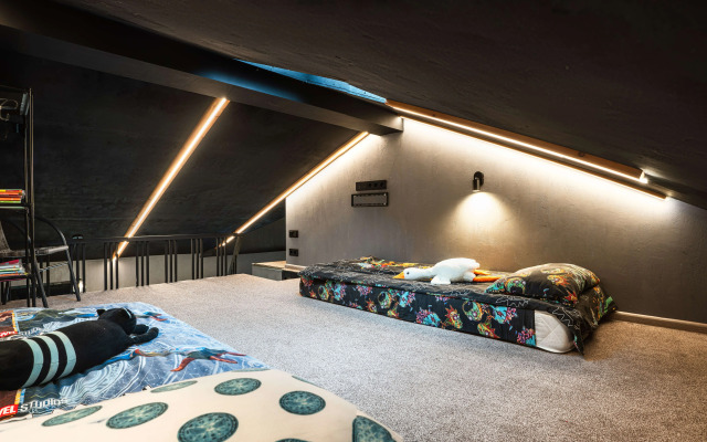 V Klubnom Komplekse s Basseynom Flat