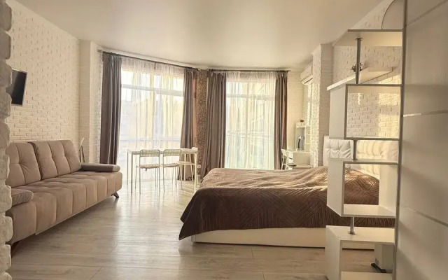 Studiya S Panoramnymi Oknami V Maestro Apartments