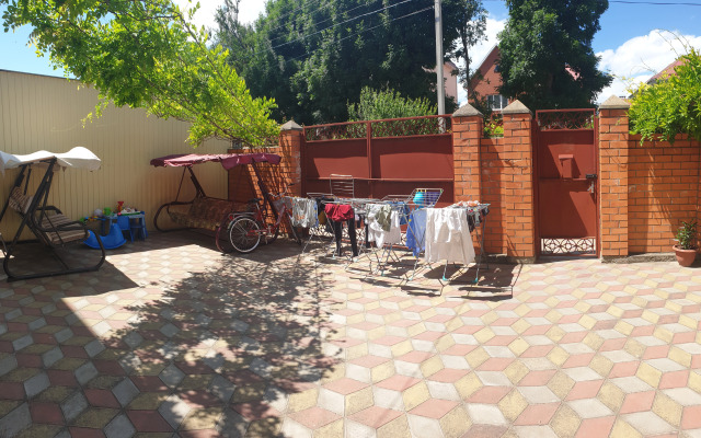 Solntse & More Guest house