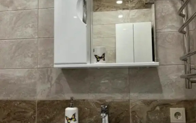 Bakinskaya 26-10 Flat