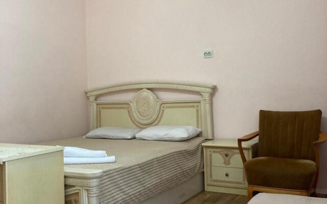 Gostevoy Dom Oazis Na Fruktovoy Guest House