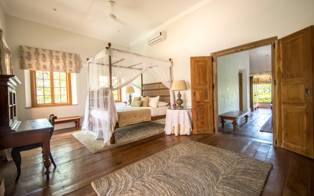 Taru Villas - Rampart Street