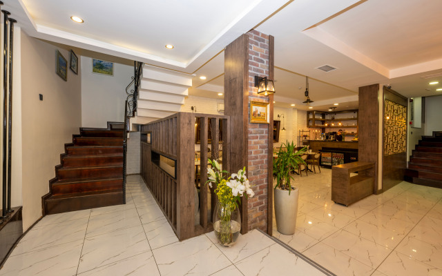 The Marions Suite Hotel