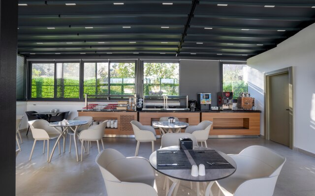 Irenic Hotel