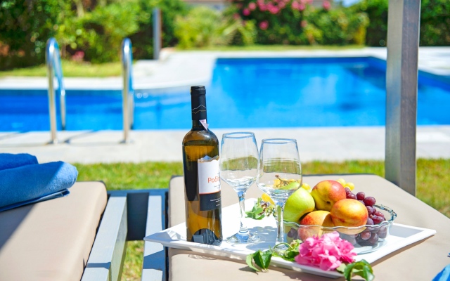 Island Suites Apart Hotel