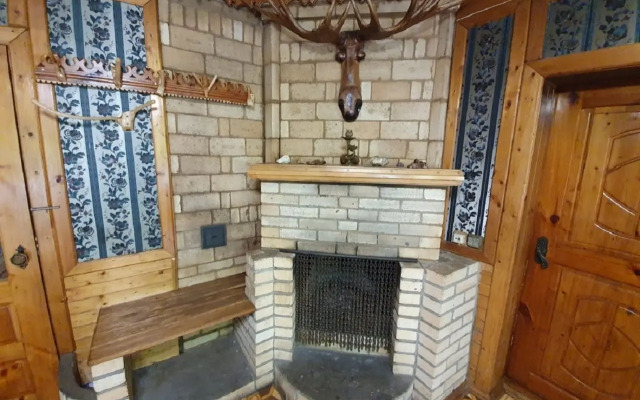 vo Fryazino s Ulichnym Bassejnom i Batutom Private House