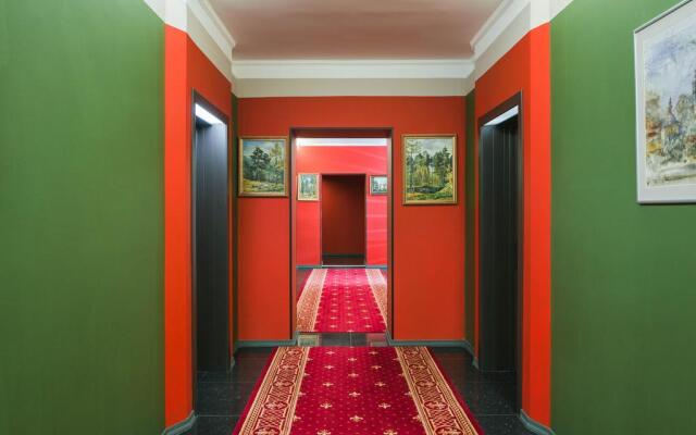 Kutuzov Hotel