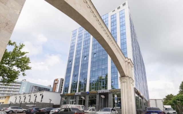 Grand Sapphire Apartments