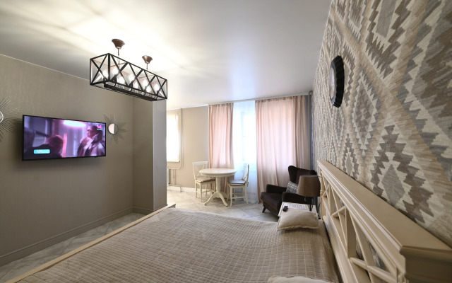 Lyuks Na Mira 4g Apartments