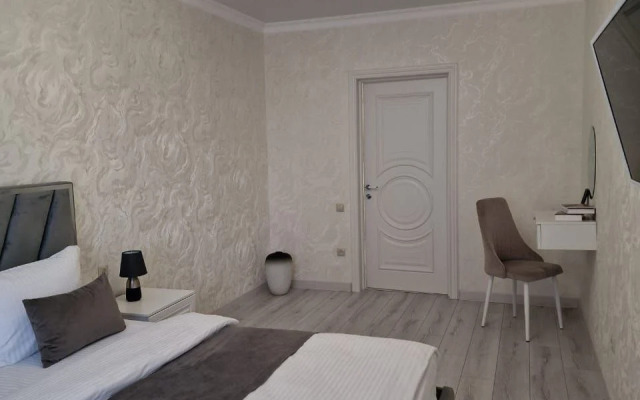 Апартаменты Flatirini на Братьев Темировых 69/3