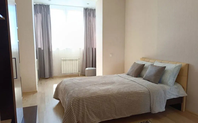 1-Komnatnaya Na Ulitse 1-Ya Perevoznaya Flat