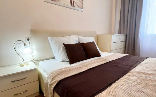 Dvukhkomnatnaya v Samom Tsentre Flat