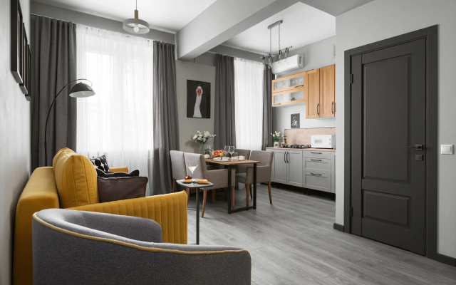 Квартира GM Apartments с видом на Набережную и Котельническую высотку