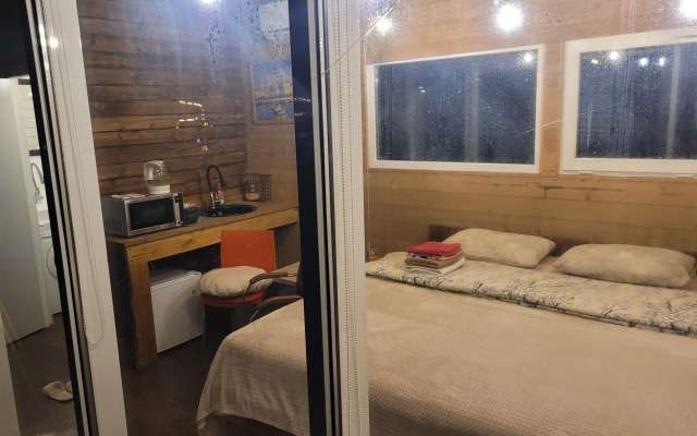 Domik U Snezhnykh Vershin Private House