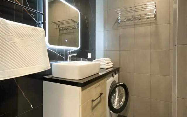 Апартаменты с кроватью и панорамными окнами, с 13 по 15 этаж