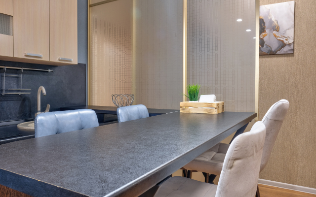 Апартаменты Выучейского 14